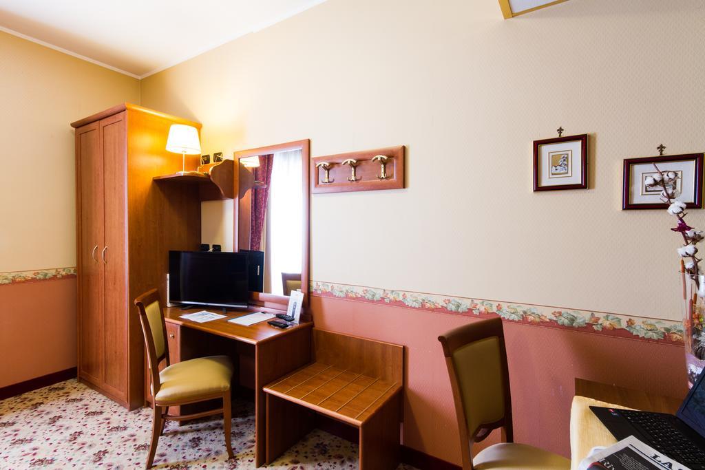 Vald Hotel Val della Torre Bagian luar foto