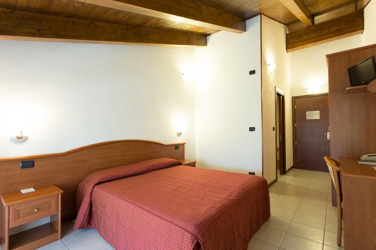 Vald Hotel Val della Torre Bagian luar foto